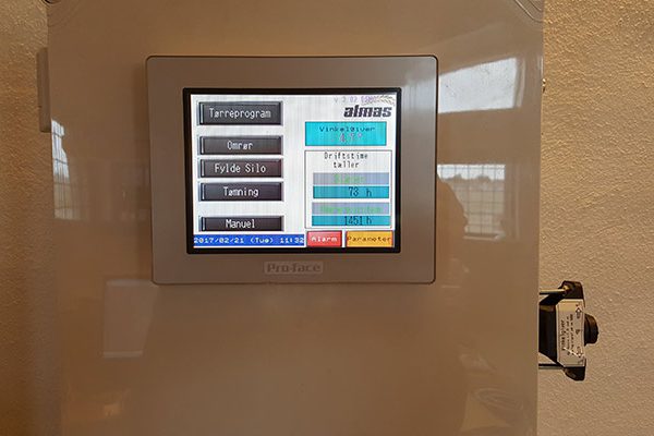 Touchscreen til siloens PLC-styring